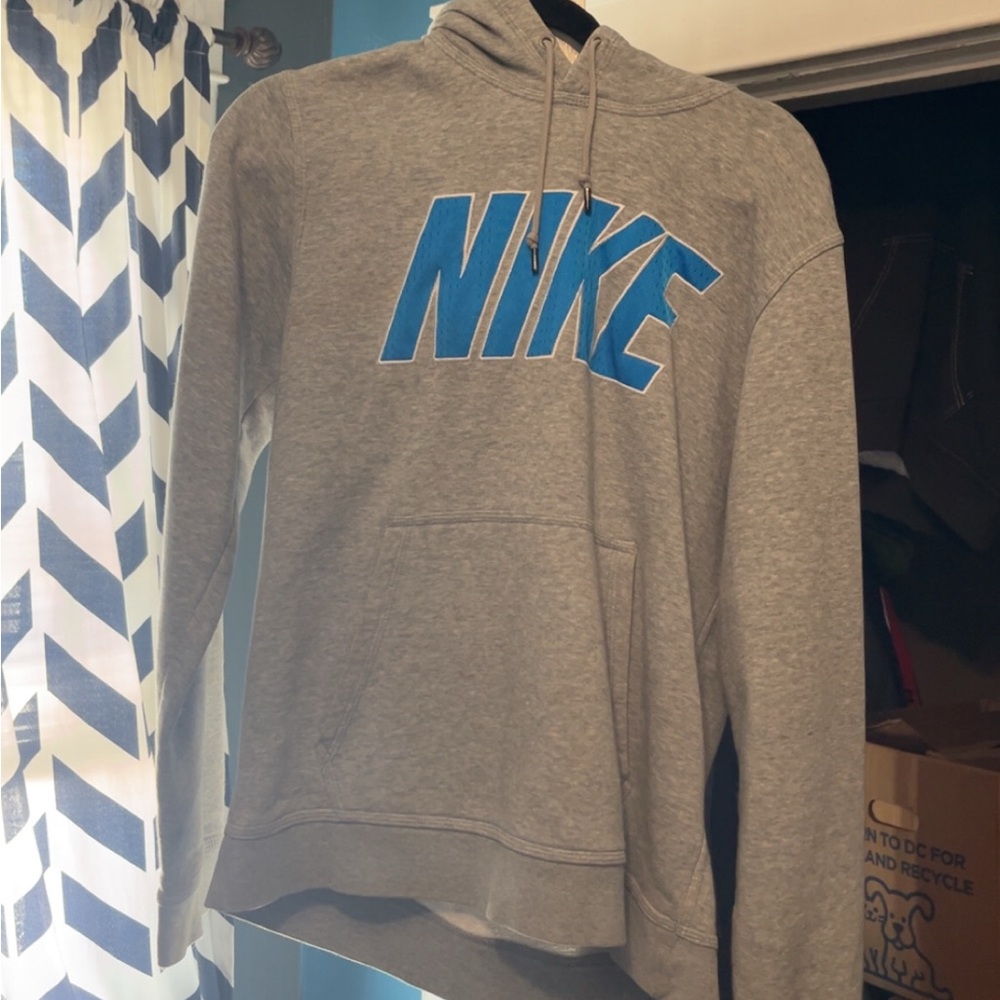 Nike Men's Gray Sweater with Blue Logo size M